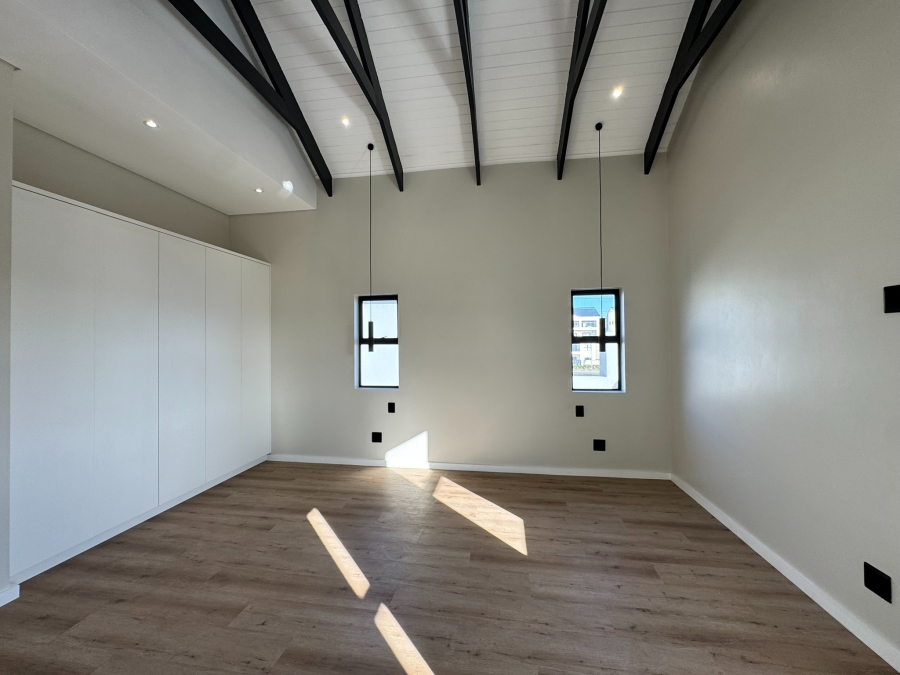 3 Bedroom Property for Sale in Sandown Western Cape